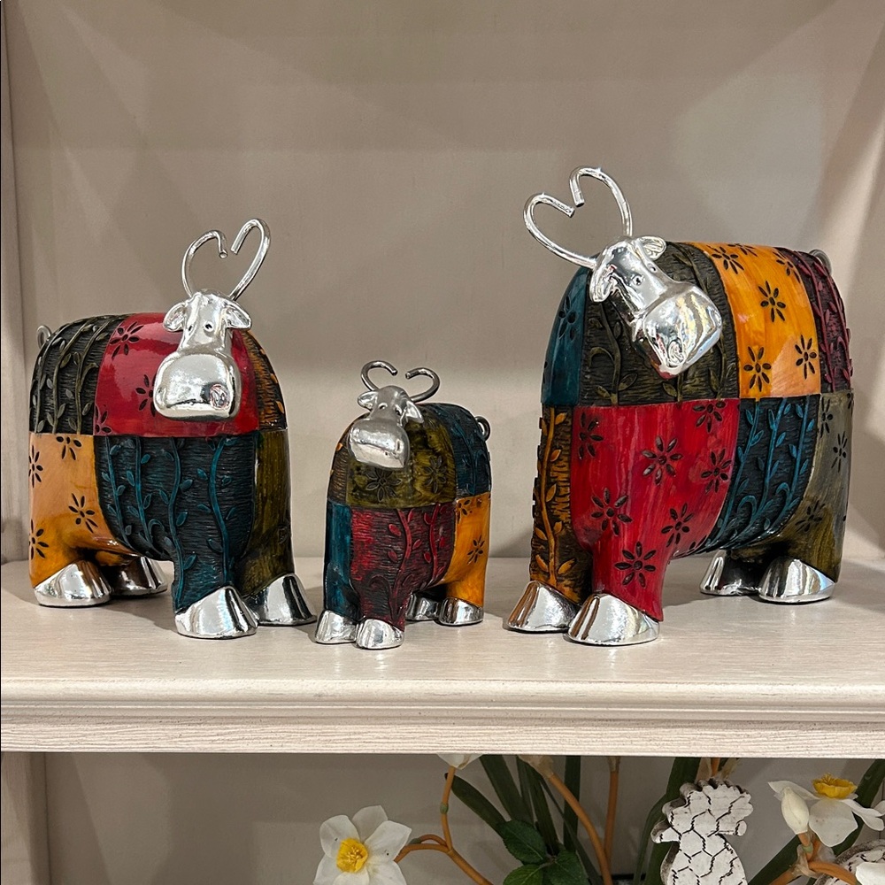 & Other Stories Multicolor Patchwork Cow Figurines
